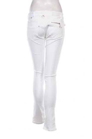 Дамски панталон Freeman T. Porter, Размер M, Цвят Бял, Цена 78,00 лв.