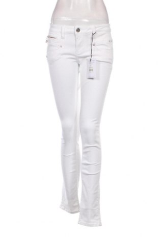 Дамски панталон Freeman T. Porter, Размер M, Цвят Бял, Цена 70,20 лв.