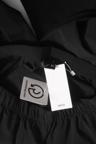 Γυναικείο παντελόνι Mango, Μέγεθος M, Χρώμα Μαύρο, Τιμή 8,33 €