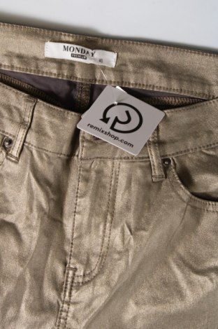 Pantaloni de femei Monday Premium, Mărime M, Culoare Verde, Preț 24,80 Lei