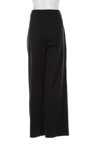 Pantaloni de femei Nelly, Mărime S, Culoare Negru, Preț 67,30 Lei