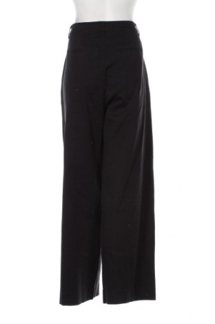 Pantaloni de femei Nelly, Mărime M, Culoare Negru, Preț 61,18 Lei