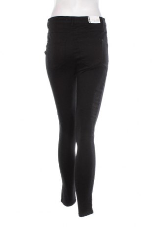 Дамски панталон ONLY, Размер L, Цвят Черен, Цена 15,50 лв.