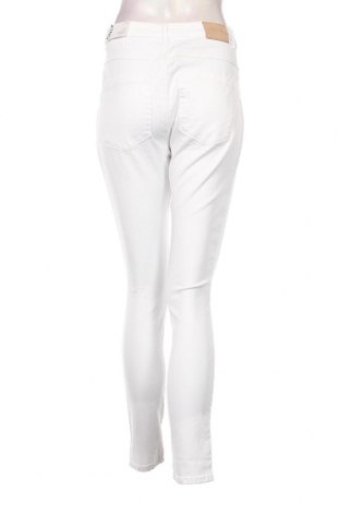 Pantaloni de femei ONLY, Mărime XL, Culoare Alb, Preț 203,95 Lei