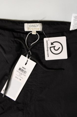 Дамски панталон ONLY, Размер L, Цвят Черен, Цена 16,12 лв.
