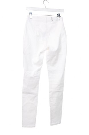 Дамски панталон ONLY, Размер XS, Цвят Бял, Цена 24,80 лв.