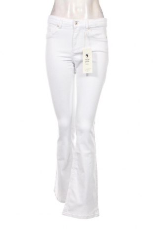 Γυναικείο παντελόνι ONLY, Μέγεθος M, Χρώμα Λευκό, Τιμή 14,38 €