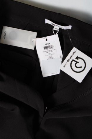 Γυναικείο παντελόνι ONLY, Μέγεθος M, Χρώμα Μαύρο, Τιμή 7,99 €