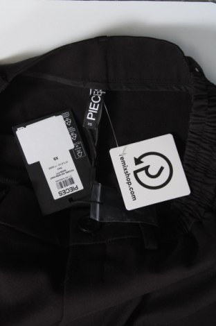 Γυναικείο παντελόνι Pieces, Μέγεθος XS, Χρώμα Μαύρο, Τιμή 8,63 €