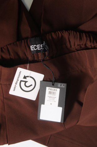 Дамски панталон Pieces, Размер M, Цвят Кафяв, Цена 24,80 лв.