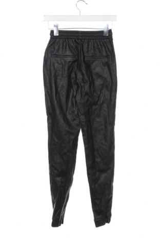 Pantaloni de femei Pull&Bear, Mărime XXS, Culoare Negru, Preț 20,99 Lei