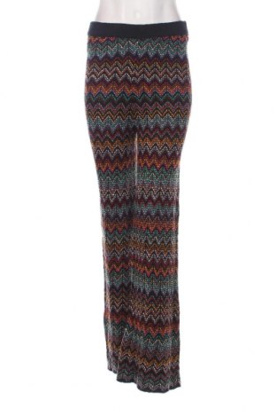 Дамски панталон Pull&Bear, Размер L, Цвят Многоцветен, Цена 15,95 лв.