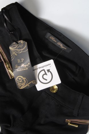 Γυναικείο παντελόνι Rose Player, Μέγεθος S, Χρώμα Μαύρο, Τιμή 4,49 €