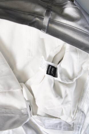 Дамски панталон SHEIN, Размер M, Цвят Сребрист, Цена 29,01 лв.