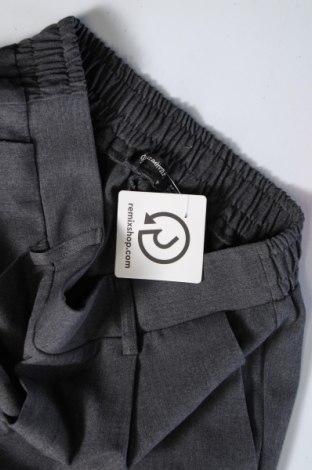 Pantaloni de femei Stradivarius, Mărime S, Culoare Gri, Preț 44,89 Lei