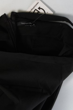 Дамски панталон Trendyol, Размер XS, Цвят Черен, Цена 8,20 лв.