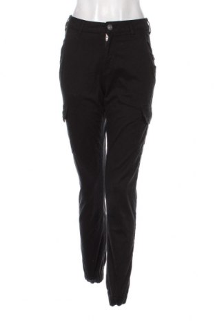 Дамски панталон Urban Classics, Размер S, Цвят Черен, Цена 16,17 лв.