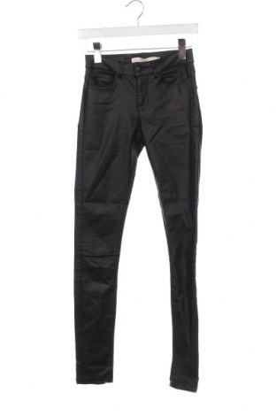 Дамски панталон Vero Moda, Размер XS, Цвят Черен, Цена 14,58 лв.