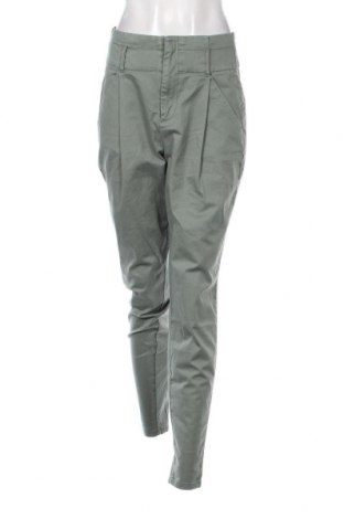 Дамски панталон Vero Moda, Размер M, Цвят Зелен, Цена 16,12 лв.