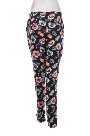 Pantaloni de femei Vero Moda, Mărime M, Culoare Multicolor, Preț 88,82 Lei