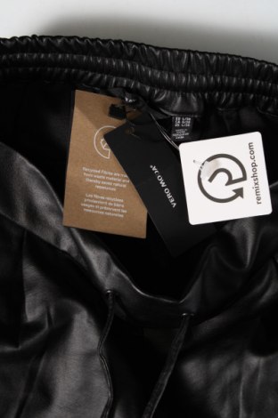 Γυναικείο παντελόνι Vero Moda, Μέγεθος L, Χρώμα Μαύρο, Τιμή 23,36 €