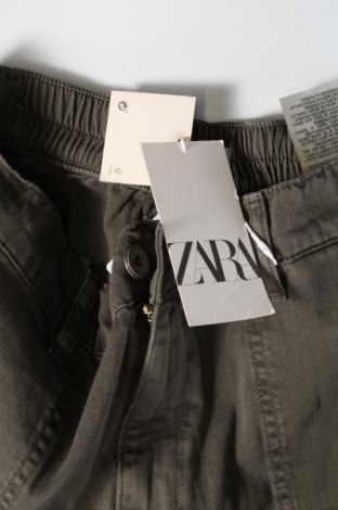 Damenhose Zara, Größe L, Farbe Grün, Preis € 32,00