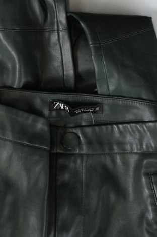 Pantaloni de femei Zara, Mărime S, Culoare Verde, Preț 23,09 Lei