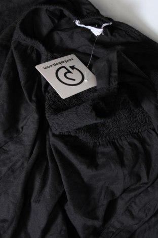 Γυναικείο αμάνικο μπλουζάκι, Μέγεθος S, Χρώμα Μαύρο, Τιμή 3,40 €