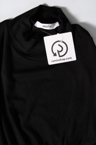 Γυναικείο αμάνικο μπλουζάκι About You, Μέγεθος M, Χρώμα Μαύρο, Τιμή 3,20 €