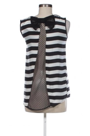 Γυναικείο αμάνικο μπλουζάκι Fofy, Μέγεθος M, Χρώμα Πολύχρωμο, Τιμή 12,06 €