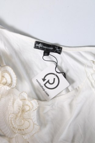 Γυναικείο αμάνικο μπλουζάκι Internacionale, Μέγεθος M, Χρώμα Λευκό, Τιμή 4,70 €