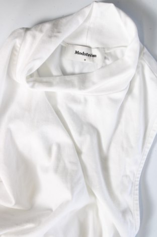 Γυναικείο αμάνικο μπλουζάκι Modstrom, Μέγεθος M, Χρώμα Λευκό, Τιμή 7,14 €