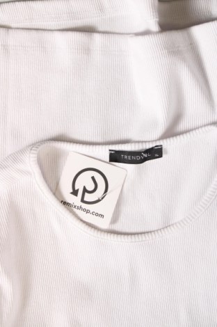 Női trikó Trendyol, Méret XL, Szín Fehér, Ár 6 554 Ft