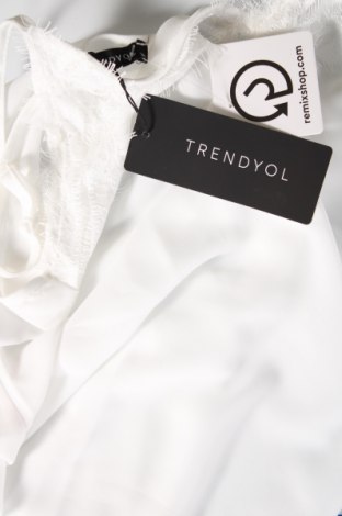 Tricou de damă Trendyol, Mărime M, Culoare Alb, Preț 20,39 Lei