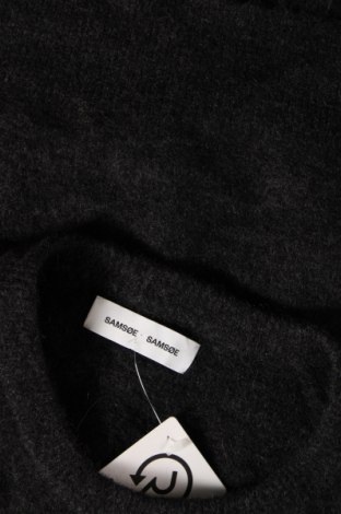Дамски пуловер Samsoe & Samsoe, Размер M, Цвят Черен, Цена 36,58 лв.