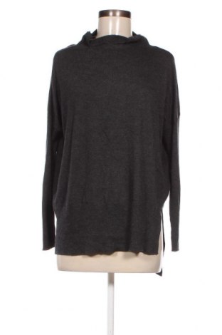 Дамски пуловер Soaked In Luxury, Размер L, Цвят Сив, Цена 37,20 лв.