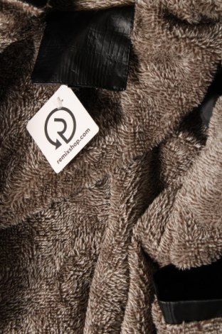 Дамско кожено яке, Размер M, Цвят Черен, Цена 29,40 лв.