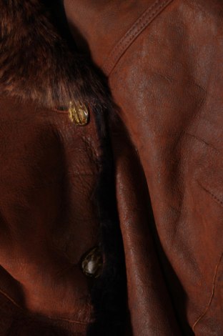 Дамско кожено яке, Размер L, Цвят Кафяв, Цена 64,20 лв.