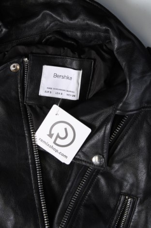 Dámska kožená bunda  Bershka, Veľkosť S, Farba Čierna, Cena  27,78 €