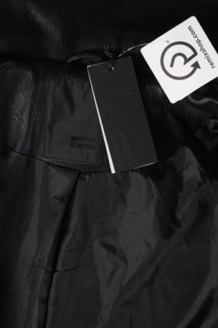 Dámska kožená bunda  Reserved, Veľkosť S, Farba Čierna, Cena  28,35 €