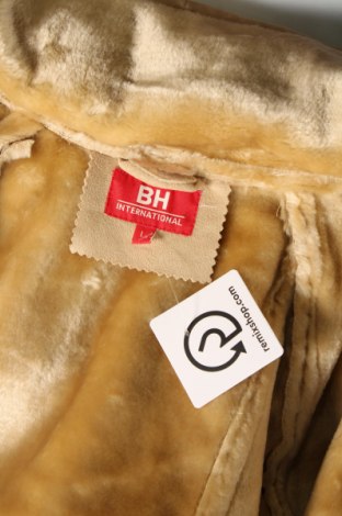 Дамско палто, Размер L, Цвят Бежов, Цена 63,13 лв.