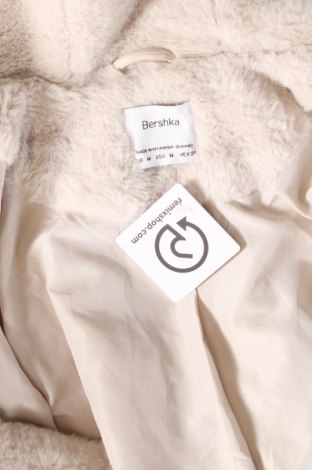 Γυναικείο παλτό Bershka, Μέγεθος M, Χρώμα  Μπέζ, Τιμή 37,07 €