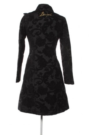 Дамско палто Desigual, Размер M, Цвят Черен, Цена 73,00 лв.