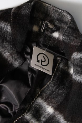 Дамско палто H&M Divided, Размер M, Цвят Многоцветен, Цена 56,71 лв.
