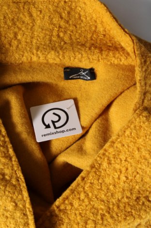 Дамско палто Made In Italy, Размер L, Цвят Жълт, Цена 45,16 лв.