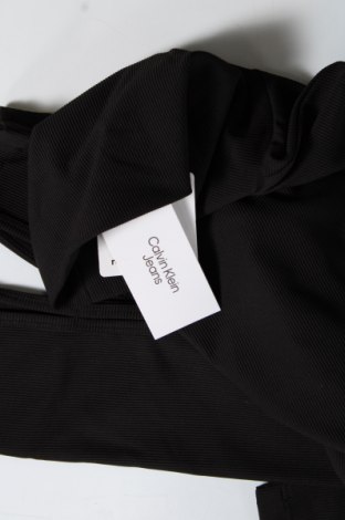 Дамско полo Calvin Klein Jeans, Размер S, Цвят Черен, Цена 49,60 лв.