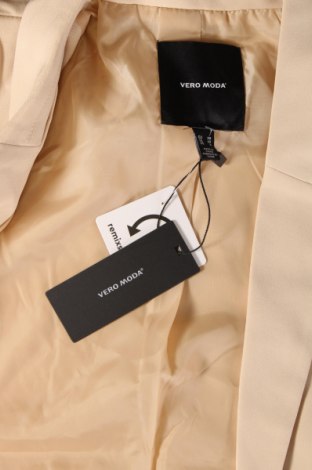 Дамско сако Vero Moda, Размер M, Цвят Екрю, Цена 69,75 лв.