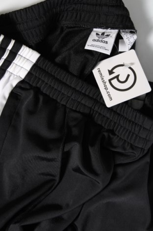 Дамско спортно долнище Adidas Originals, Размер XL, Цвят Черен, Цена 46,50 лв.