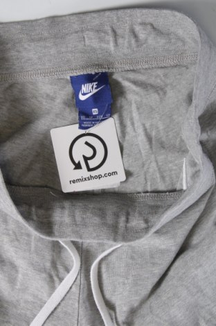 Pantaloni trening de femei Nike, Mărime XS, Culoare Gri, Preț 134,87 Lei