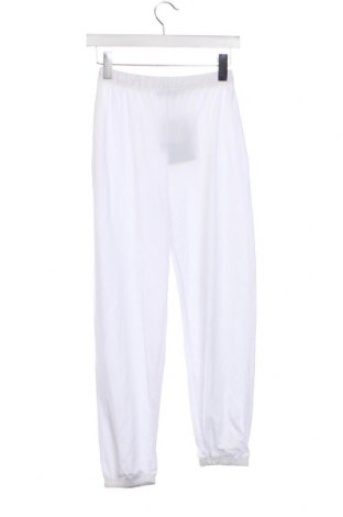 Pantaloni trening de femei Pretty Little Thing, Mărime XS, Culoare Alb, Preț 117,35 Lei